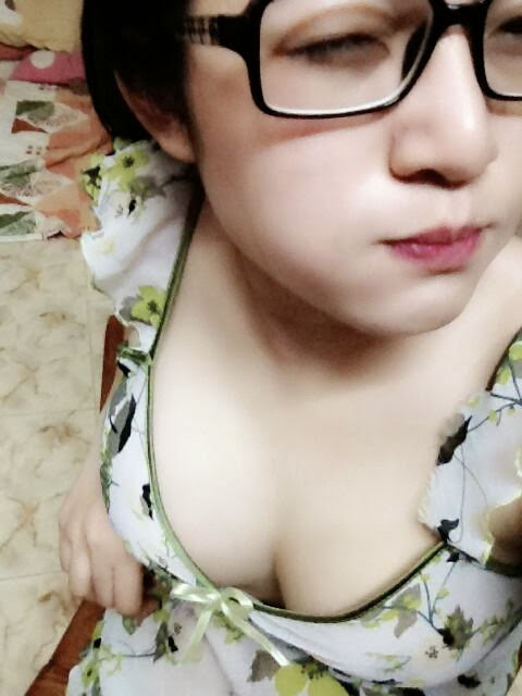 girl nguc khung